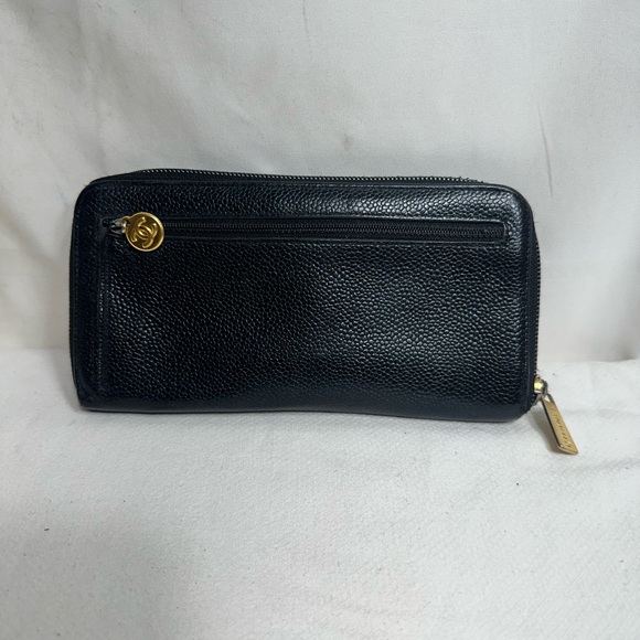 Chanel Zippy Wallet - Picture 2 of 10